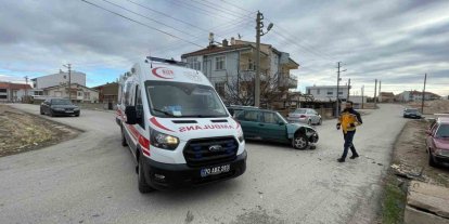 Karaman’da otomobil ile cip çarpıştı: 1 yaralı