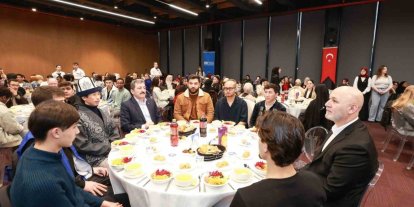 Bir sofra etrafında 100’den fazla ülke: Uluslararası öğrencilerle gönül köprüsü kuruldu