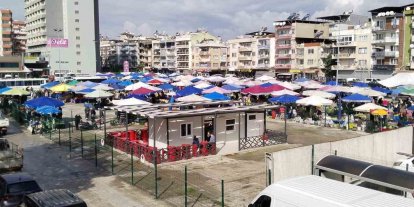 Kurtuluş Semt Pazarı yeni yerinde hizmete başladı