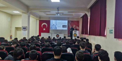 Zonguldak’ta lise öğrencilerine siber güvenlik ve kariyer semineri