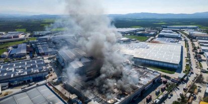 Akhisar Kaymakamı Can’dan fabrika yangınına ilişkin açıklama
