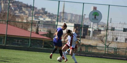 Kayseri Kadın FK farklı kazandı