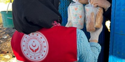 Dumlupınar SYDV ihtiyaç sahibi 18 eve sıcak yemek ulaştırıyor