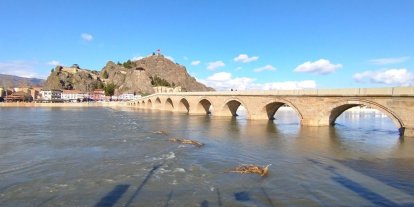 Çorum’da kış yağışlarıyla Kızılırmak’ın debisi yükseldi