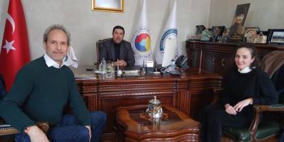 Financial Times Türkiye Büro Şefi Rathbone Kars TSO’yu ziyaret etti