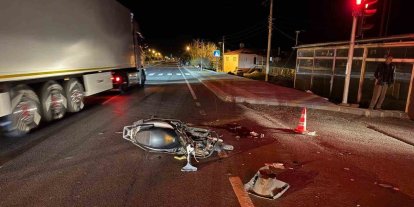 Mersin’de kamyonet ile motosiklet çarpıştı: 1 ölü