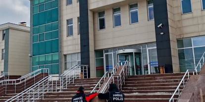 Kars’ta uyuşturucu operasyonu: 6 kilo bonzai üretimi engellendi