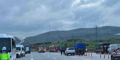 Balıkesir’de F-16 uçağının düştüğü bölgede çalışmalar sabahın ilk ışıklarıyla devam ediyor