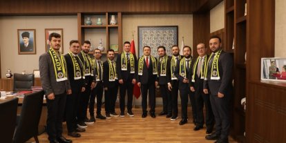 Vali Musa Işın ve Başkan Eyüp Kahveci, Kütahya Fenerbahçeliler Derneği yöneticilerini ağırladı