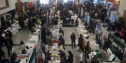 Turizm profesyonelleri öğrencilerle buluştu