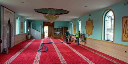 Balkanlar’daki camilerde Ramazan temizliği