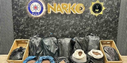 İstanbul’da kahveye emdirilmiş 374 kilo 600 gram uyuşturucu madde ele geçirildi