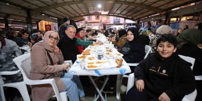 Başkan Balaban Karaköy’de vatandaşlarla iftar yaptı