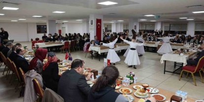 Atatürk Üniversitesi özel vakıf okulları ailesi iftar sofrasında buluştu