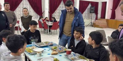 Kaymakam Eser, YBO öğrencileriyle iftarda buluştu