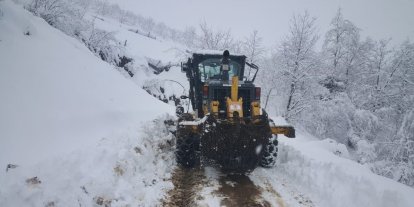 Trabzon’da 40 mahalle yolu kar nedeniyle ulaşıma kapandı