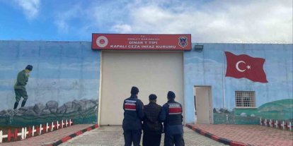 Jandarma hapis cezasıyla aranan şahsı yakaladı