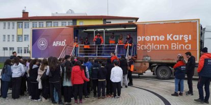 Deprem Simülasyon Tırı Atakum’da