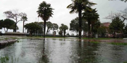 Samsun’a son 3 günde 300 kilo yağış düştü