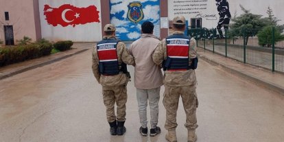 13 yıl kesinleşmiş hapis cezasıyla aranan şahıs yakalandı