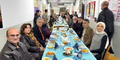 Kaymakam Keklik, Kuşadası’nda öğrencilerle iftarda buluştu