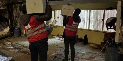 Kızılay Muradiye Şubesinden ihtiyaç sahibi ailelere gıda desteği