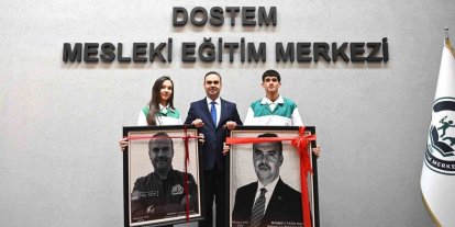 Denizli Model Fabrikayı açan Bakan Kacır, DOSTEM öğrencileriyle bir araya geldi