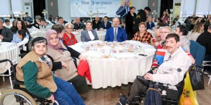 Başkan Pehlivan, Menemenlilerle gönül sofralarında buluştu