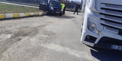 Isparta’da tır ile otomobil çarpıştı: 2 yaralı