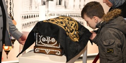 Kartepe’de "Sakal-ı Şerif" ve Kabe örtüsü ziyarete açıldı