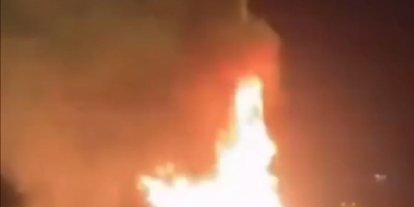 Park halindeki minibüs alevlere teslim oldu