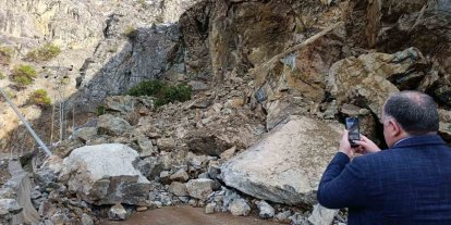 Gümüşhane-Giresun karayolu heyelan nedeniyle ulaşıma kapandı