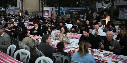 Kuşadası’nda Ramazan ayının bereketi paylaştıkça çoğalıyor