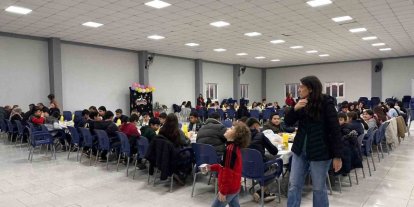 Tüm okul iftar sofrasında buluştu