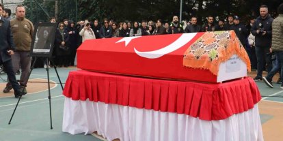 Yüzlerce meslektaşı Fatma Nur öğretmeni son yolculuğuna uğurladı