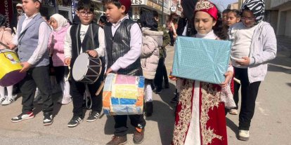 Minikler söyledikleri ilahilerle Yerköy’ü mest etti