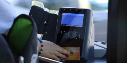 Muğla Büyükşehir, Muğla Kart hizmetini yerinde sunuyor