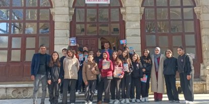 Öğrenciler tarihi camilerde buluşmaya devam ediyor