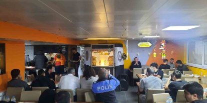 Yurtta kalan öğrenciler Ramazan coşkusunu yaşadı