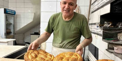 Ramazan pidelerini 180 derecede oruç tutarak yapıyorlar