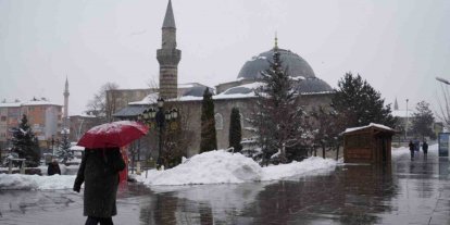 Erzurum’da kar yağışı etkili oluyor