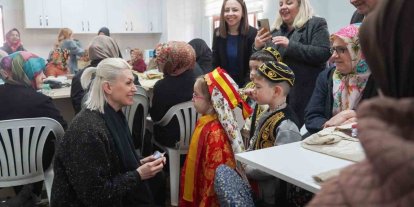 Başkan Subaşı mukabele programına katılan kadınlarla bir araya geldi