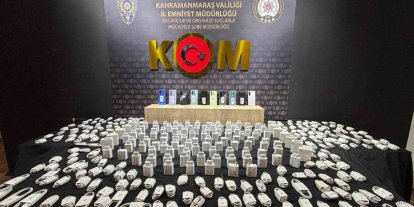 Kahramanmaraş’ta kaçak telefon ve makaron ele geçirildi