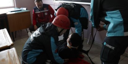 Zonguldak Anadolu Lisesi’nde deprem tatbikatı düzenlendi