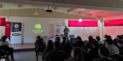 Karacasu’da üniversite öğrencilerine çevrimiçi suç unsurları anlatıldı