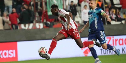 Ziraat Türkiye Kupası: Antalyaspor: 0 - Samsunspor: 0 (İlk yarı)