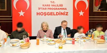 Vali Ziya Polat, Dünya Yetimler Günü’nde çocuklarla iftarda buluştu