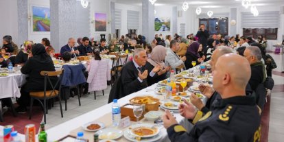 Bayburt’ta Dünya Yetimler Günü dolayısıyla iftar programı düzenlendi