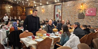 Arpaçay’da ebeveyn kaybı yaşayan çocuklar için iftar programı düzenlendi