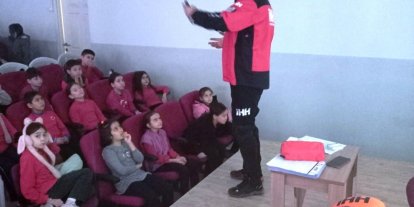 Simav’da öğretmen ve öğrencilere Okul Afet Farkındalık eğitimi verildi